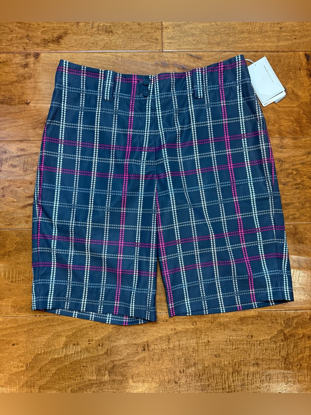 Nike Golf Dri-FIT Plaid Shorts Womens 6 Gray Pink White UV NWT